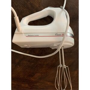 Kitchenaid hand mixer white